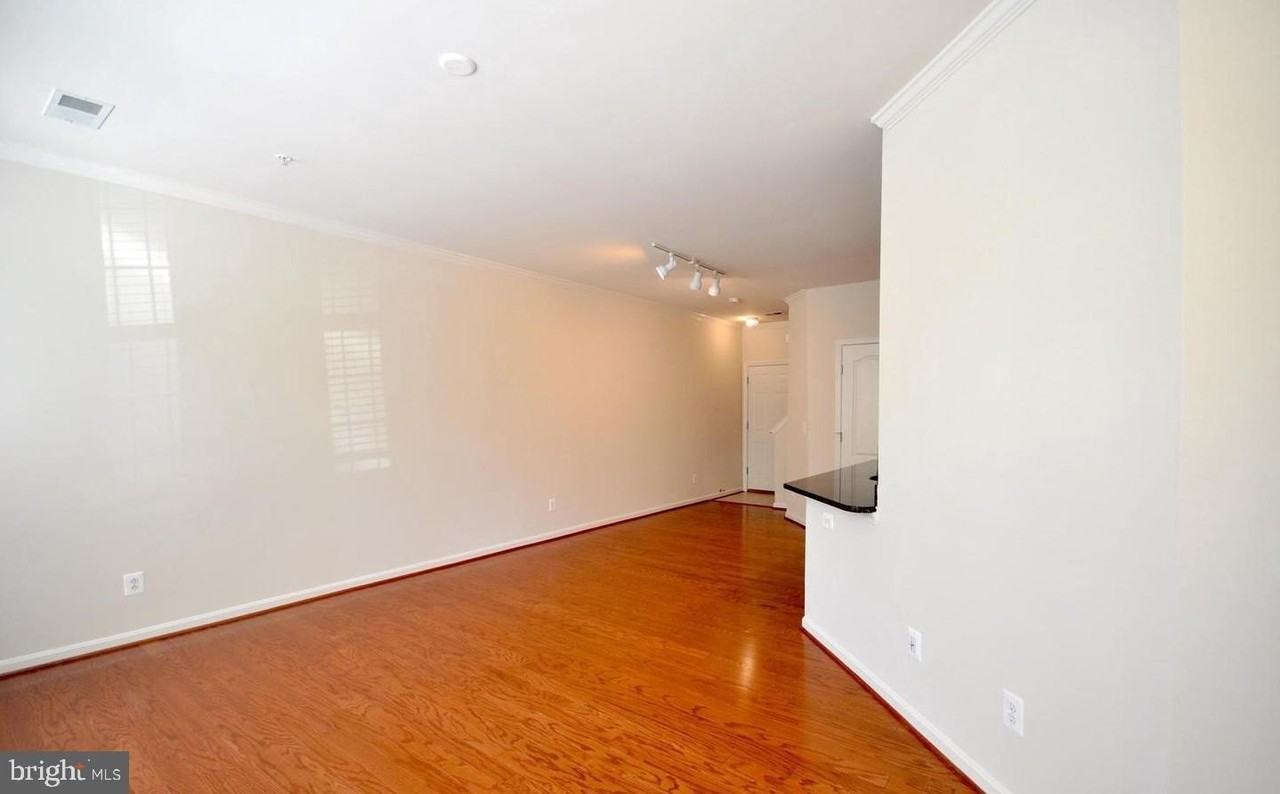 19444 Promenade Dr - Photo 2 of 27