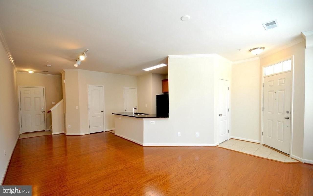 19444 Promenade Dr - Photo 3 of 27