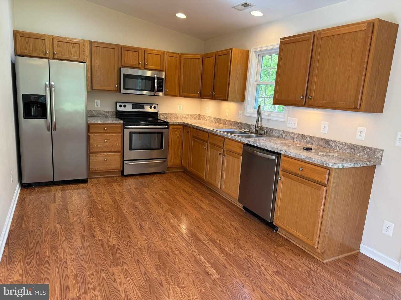145 Lake Ridge Rd - Photo 6 of 23