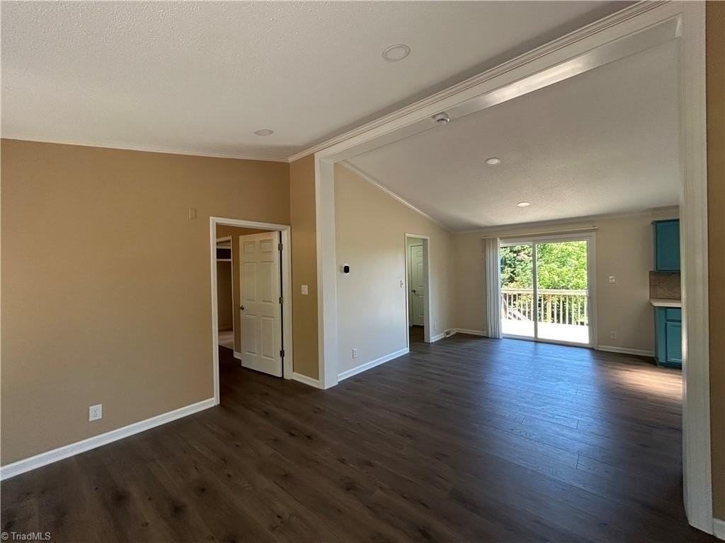 247 Baltimore Rd - Photo 6 of 15
