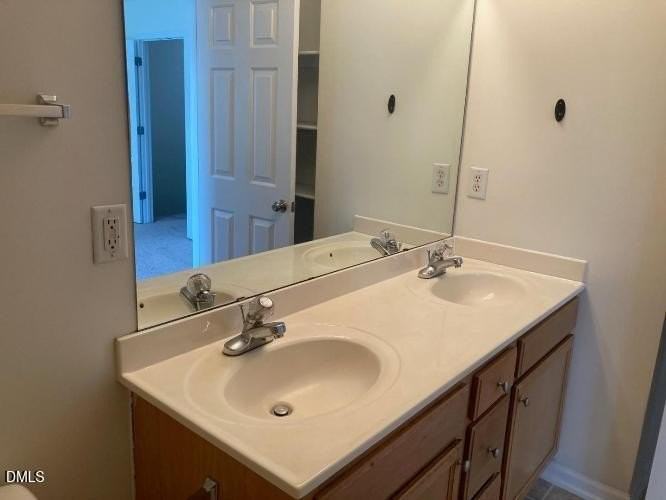 8346 Glenwood Springs Ct - Photo 3 of 8