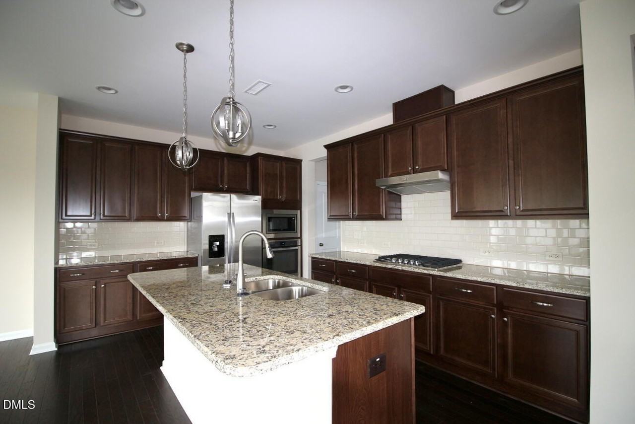 713 Crimson Sage Ln - Photo 4 of 17