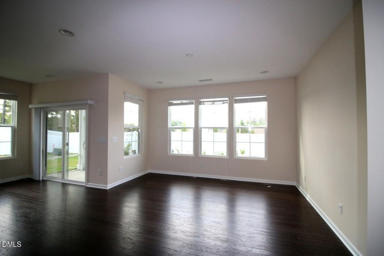 713 Crimson Sage Ln - Photo 5 of 17