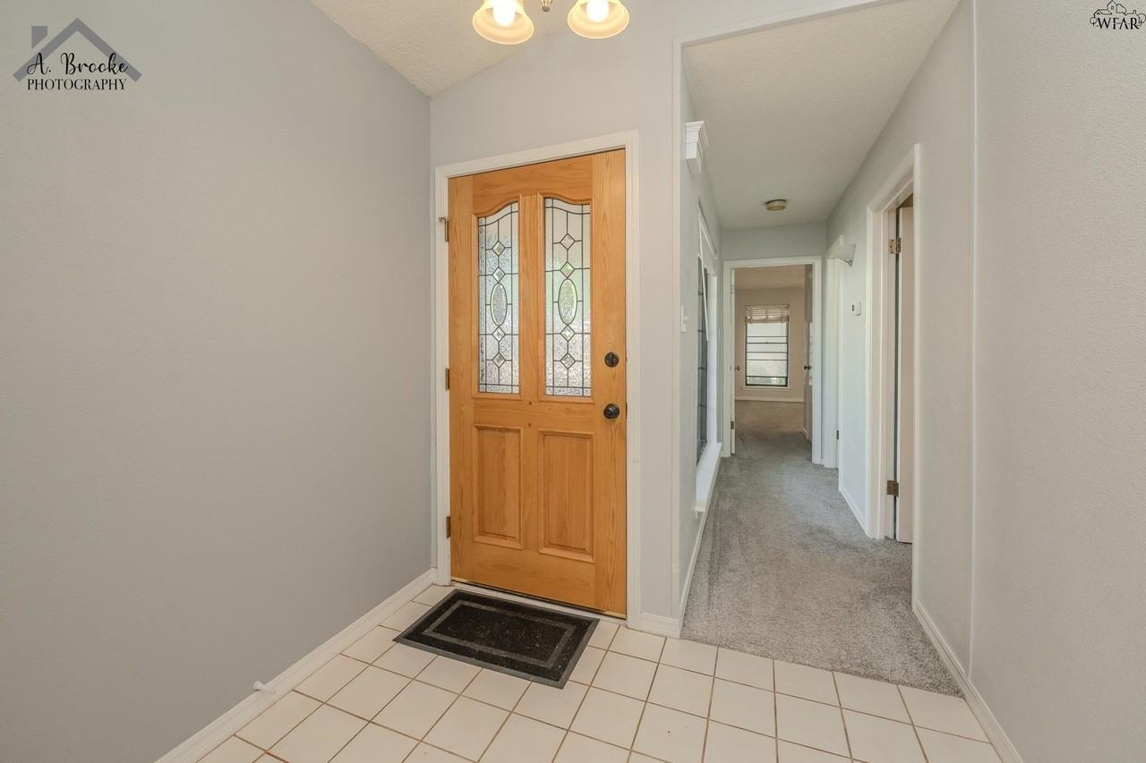 4208 Picasso Dr - Photo 7 of 31