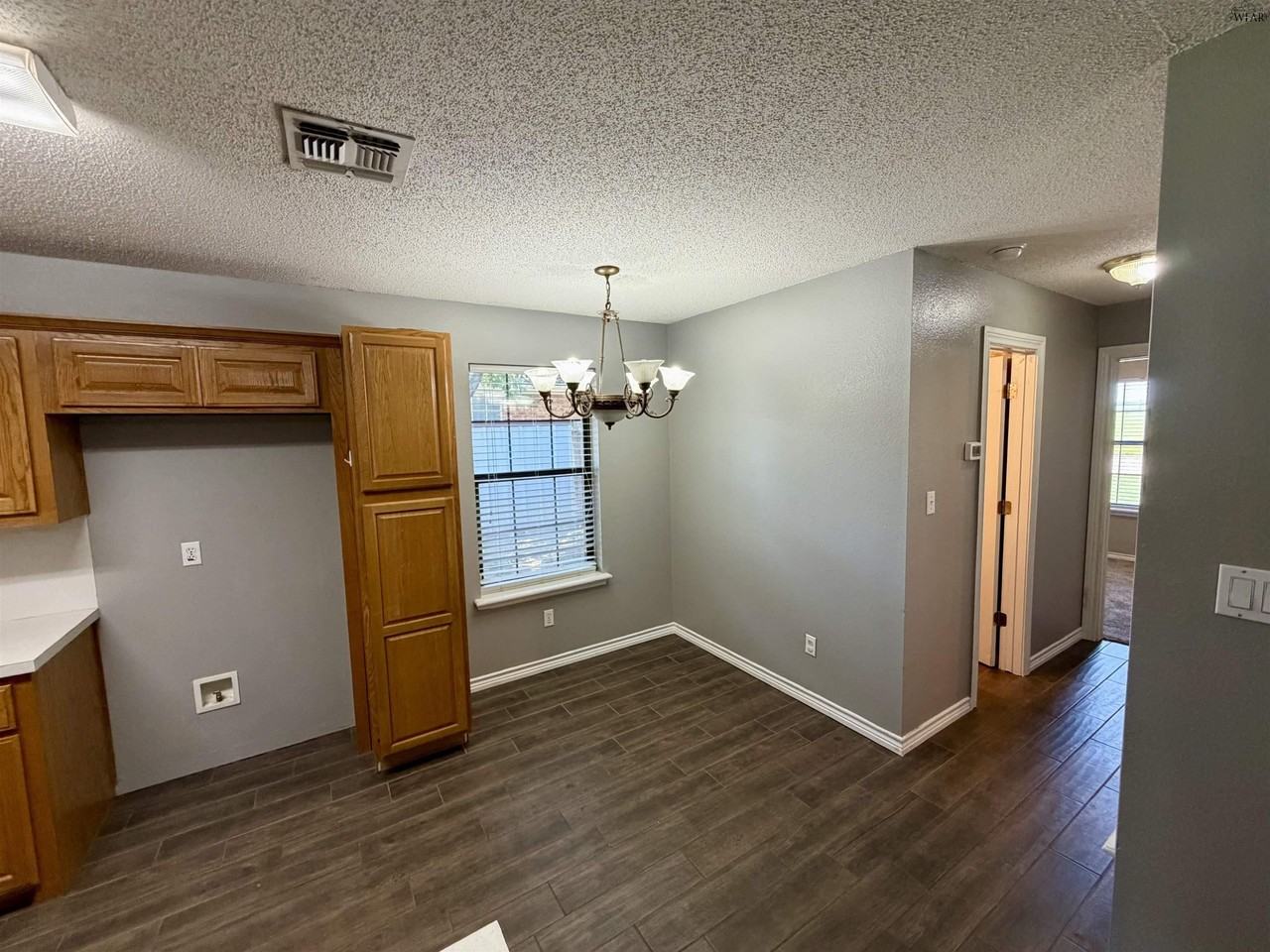 5227 Henry S Grace Fwy - Photo 5 of 13