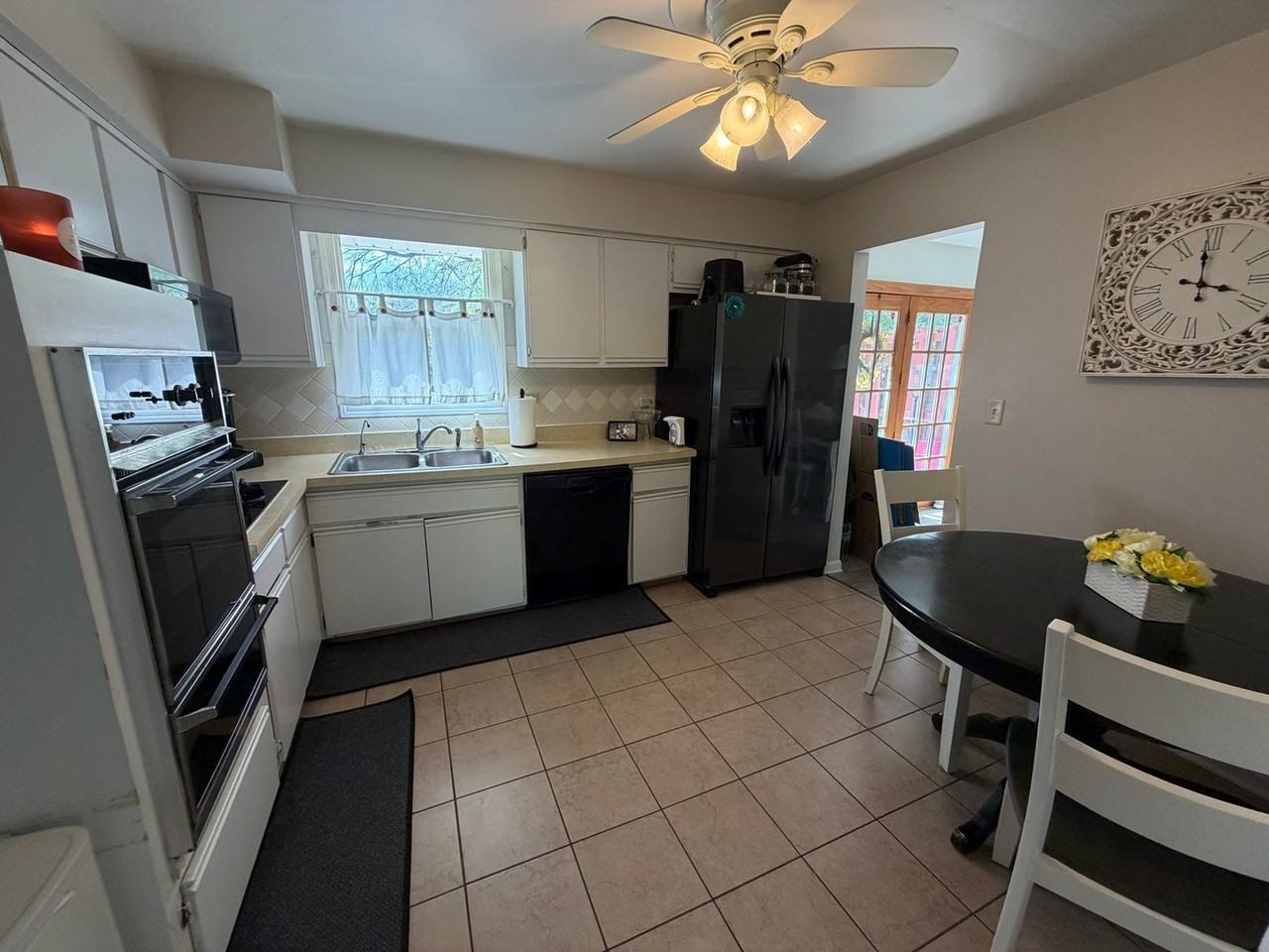 3S478 Winfield Rd - Photo 2 of 15