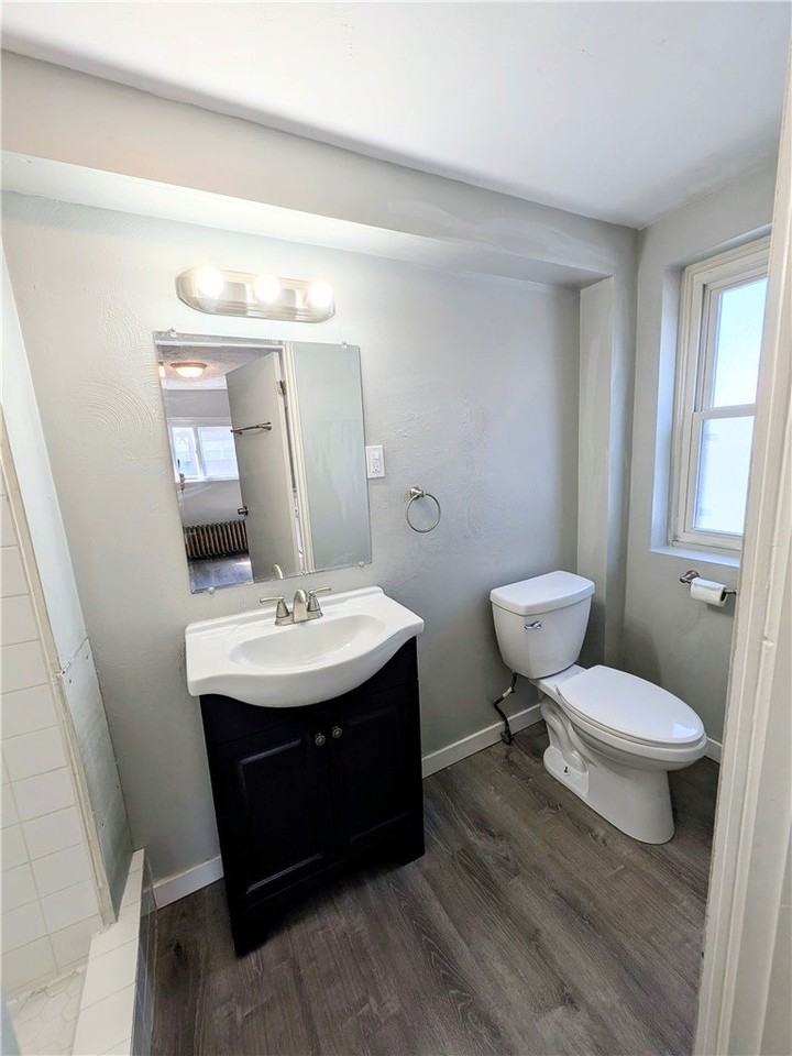 219 North Ave #1 - Photo 6 of 8