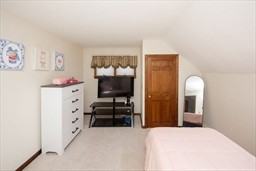 423 Goldthwaite Rd - Photo 4 of 17