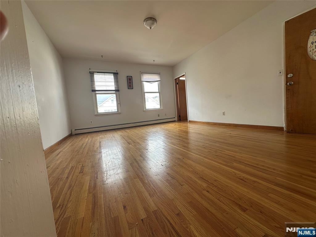 404 S 3rd St ##2 - Photo 4 of 9