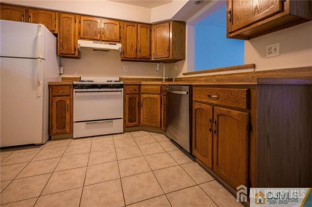 12 Sunflower Ct - Photo 2 of 17