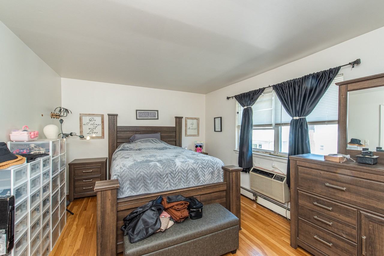 20 Halsey Ave - Photo 4 of 9