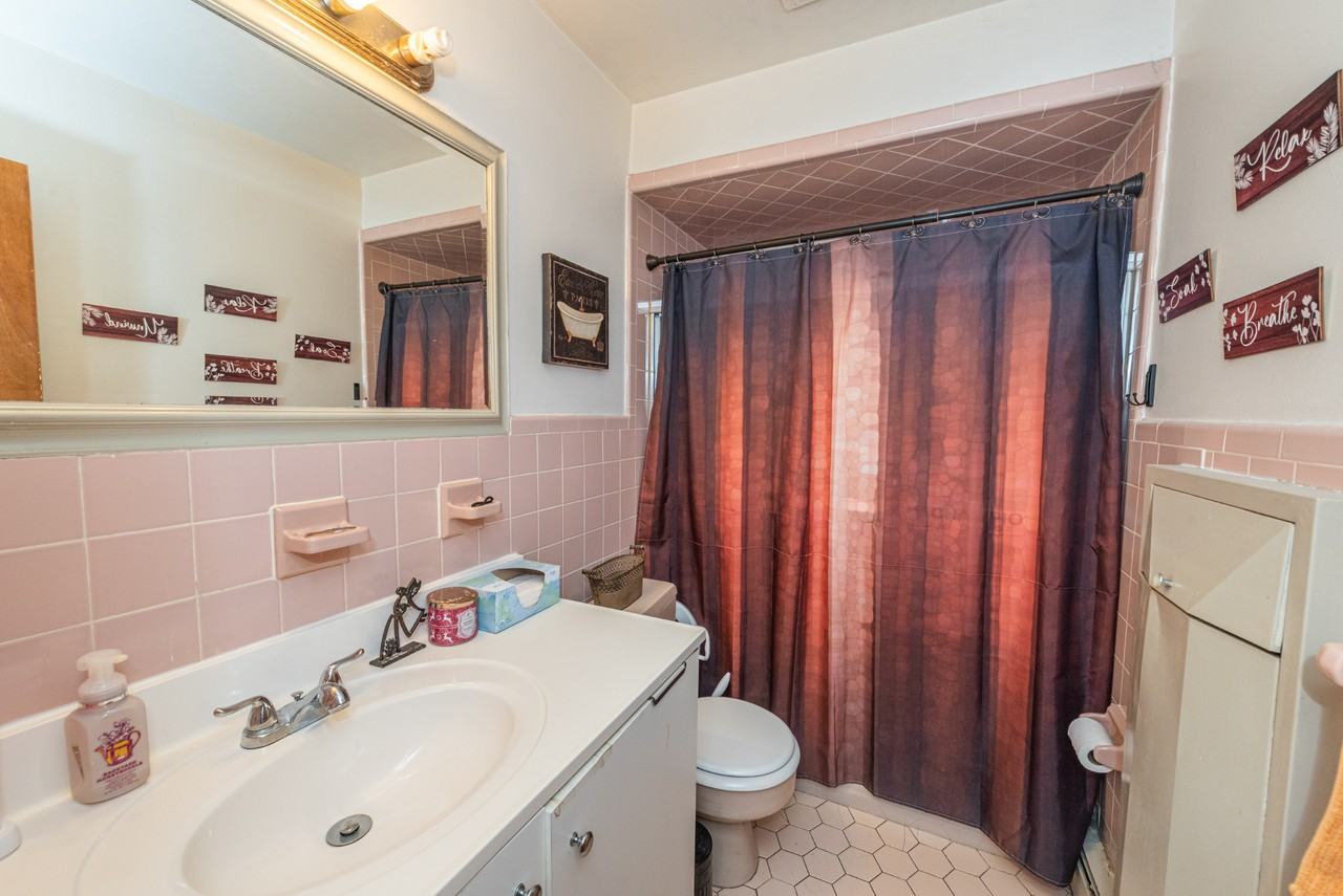 20 Halsey Ave - Photo 7 of 9