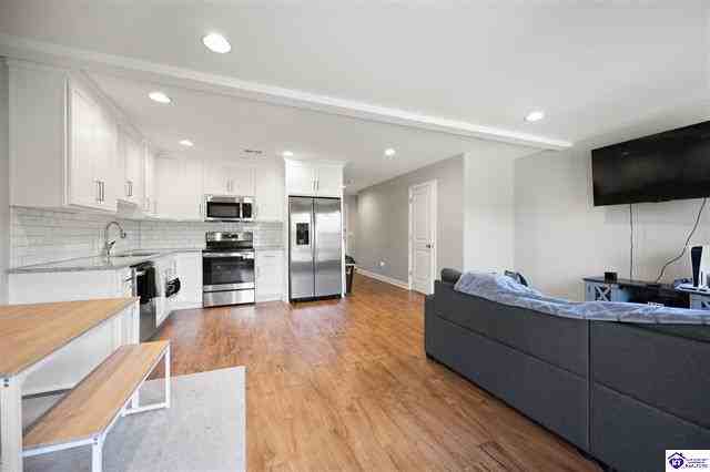 113 Graystone Ct #1 - Photo 3 of 35