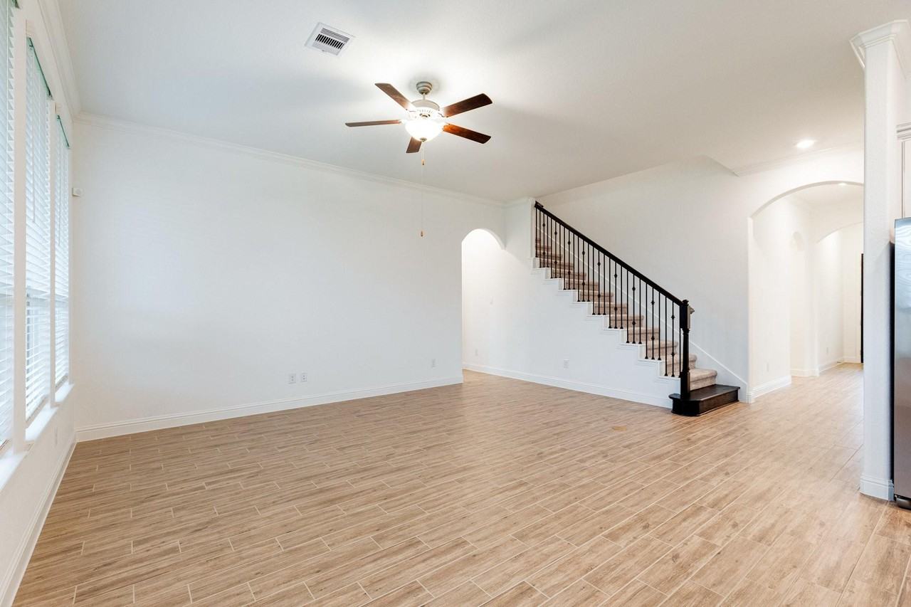 1403 Woodson Ridge Ln - Photo 6 of 46