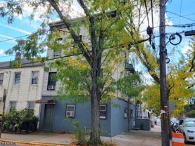423 2nd St - Photo 1 of 1