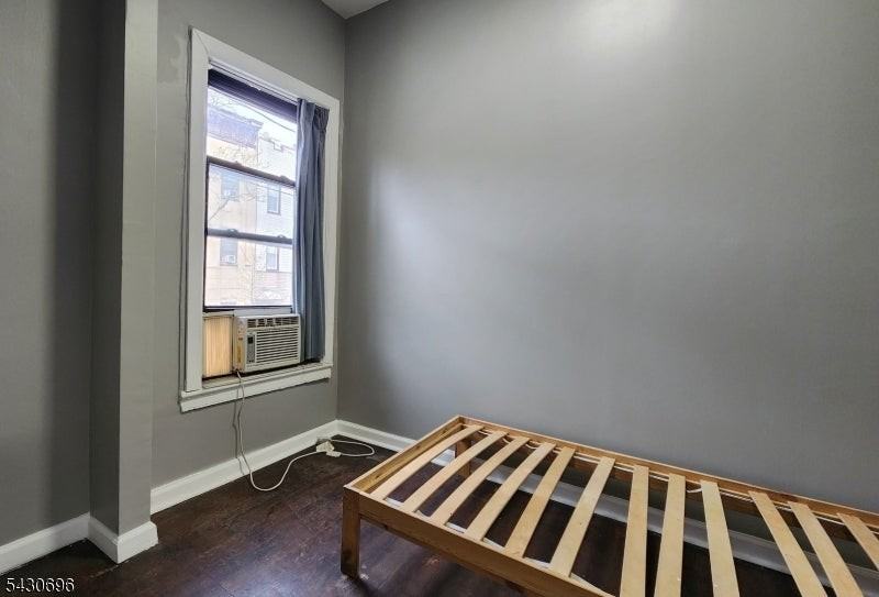 423 2nd St - Photo 7 of 10