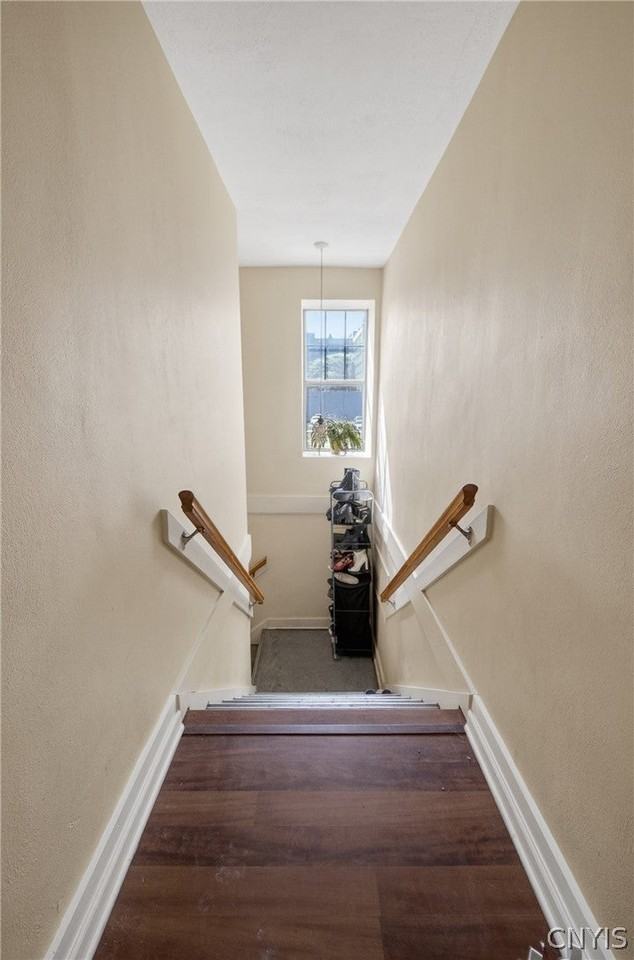 447 E Washington St - Photo 4 of 22