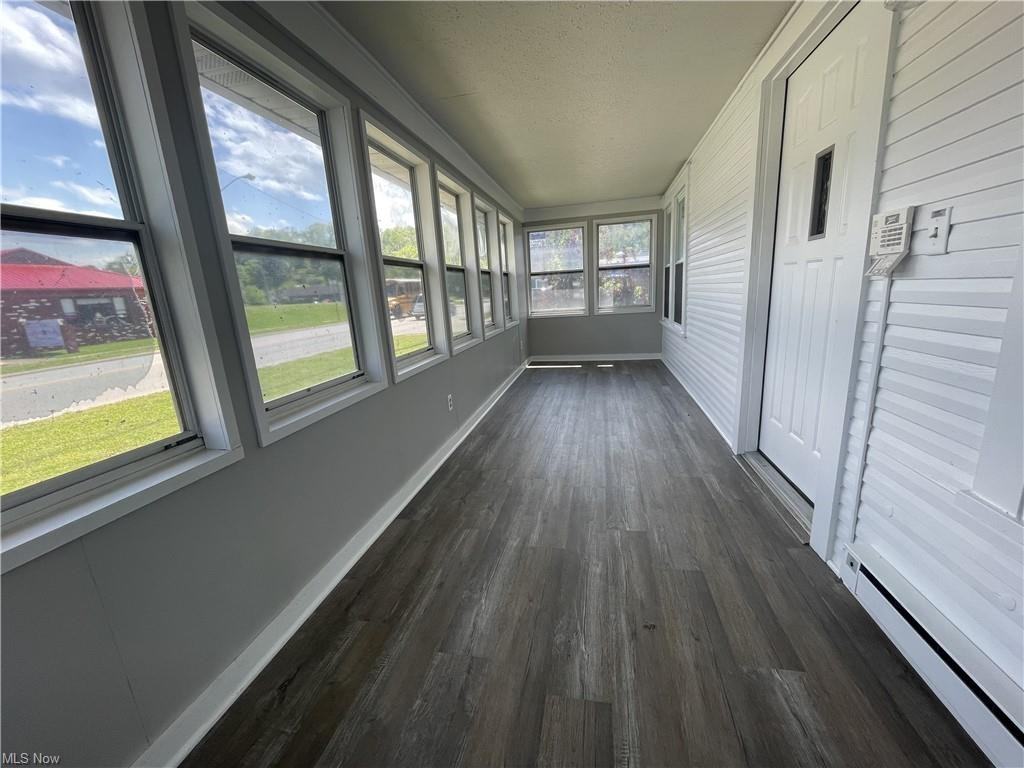 304 Dewey Ave - Photo 3 of 11