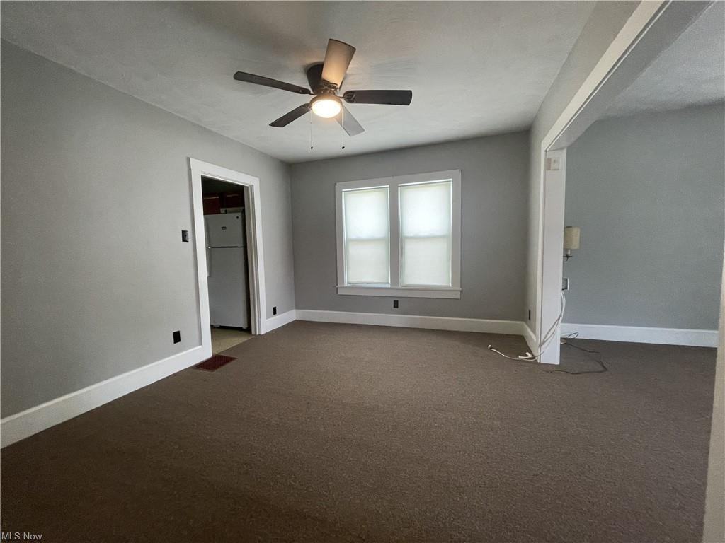 304 Dewey Ave - Photo 5 of 11
