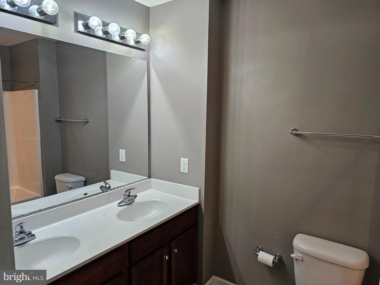 136 Checko Ct - Photo 4 of 13