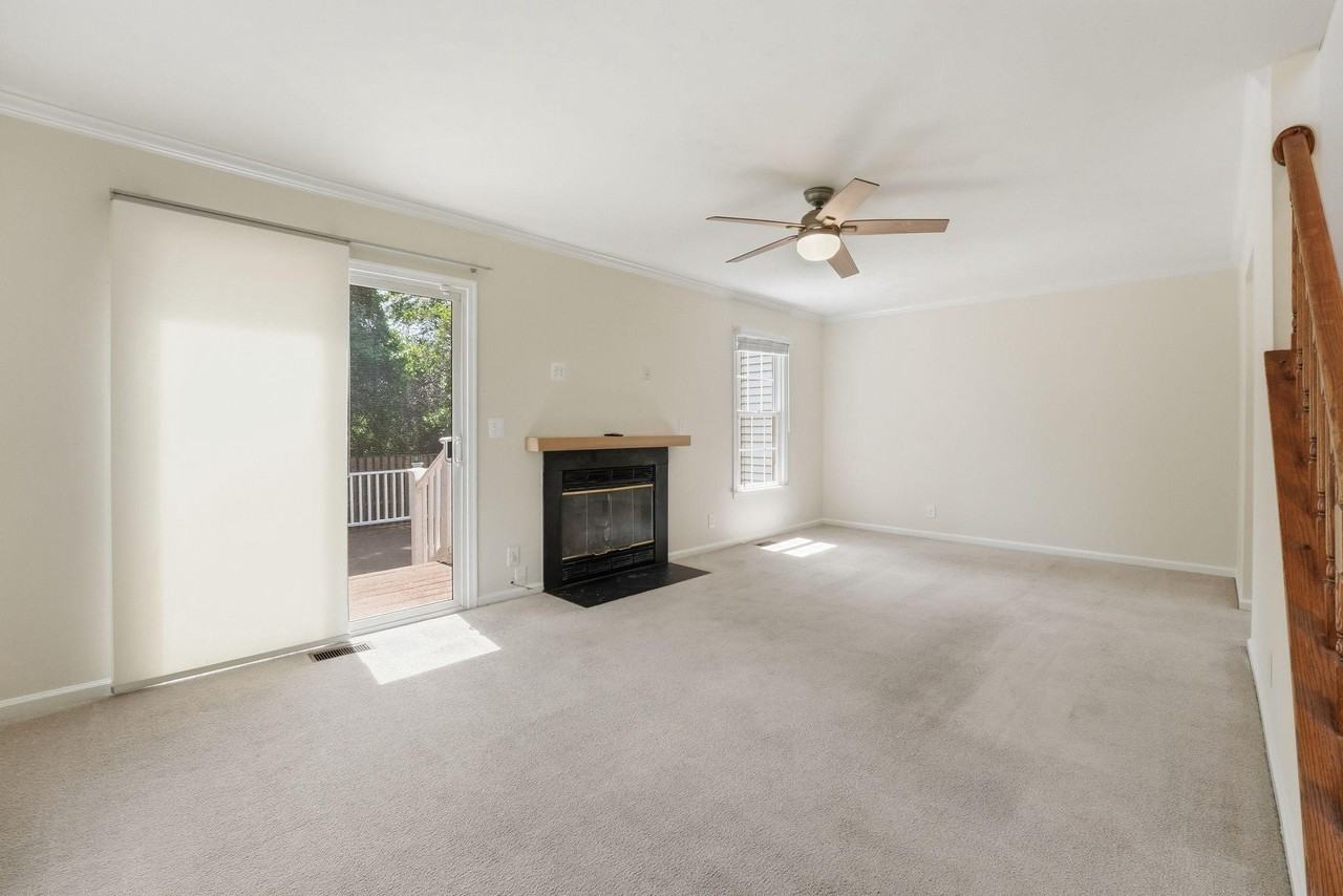 719 Arbor Ct - Photo 3 of 13