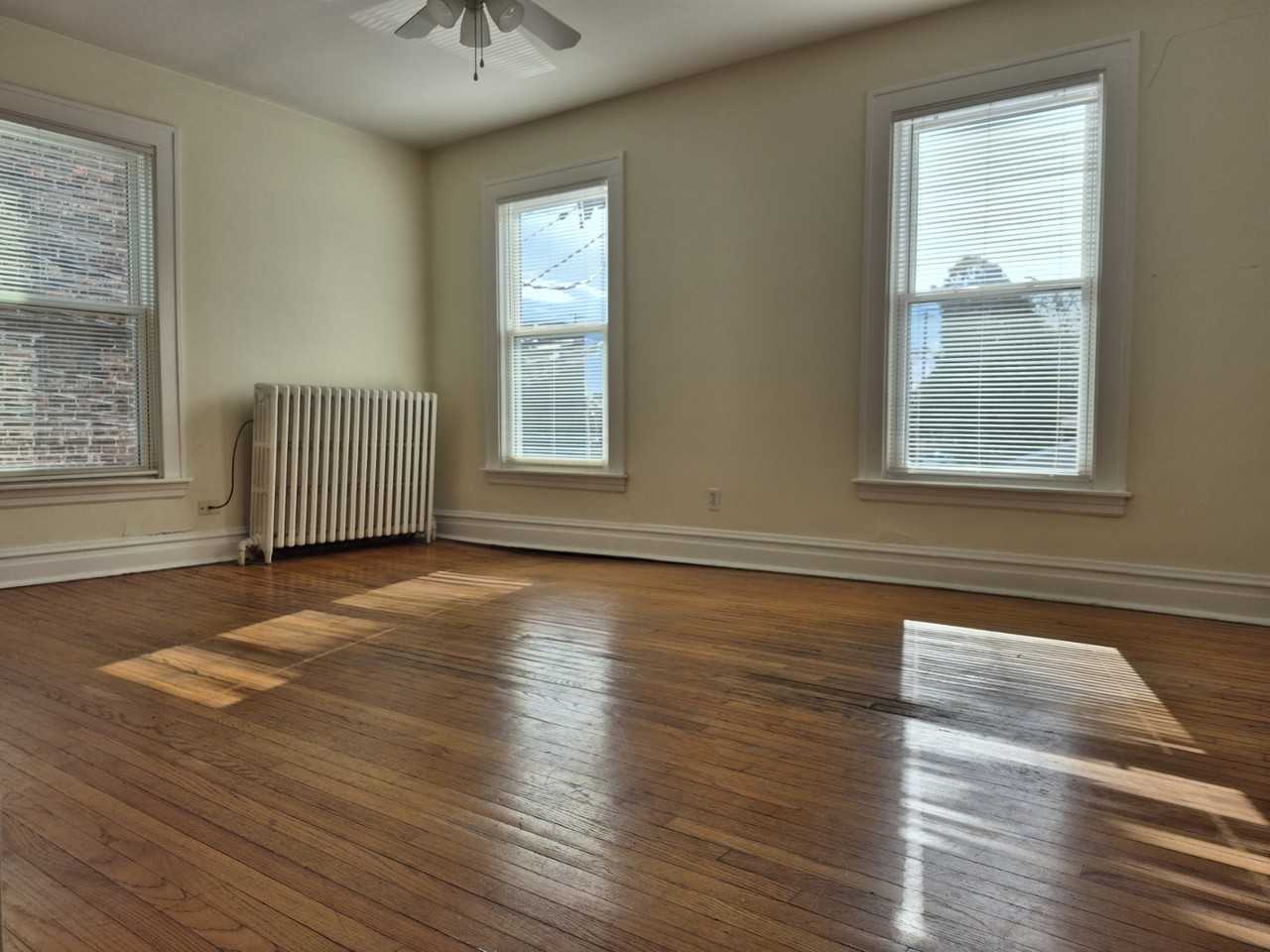 3208 Grove Ave ##2 - Photo 2 of 12