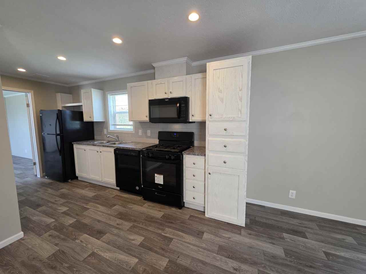 3684 Willow Ct #747 - Photo 4 of 31