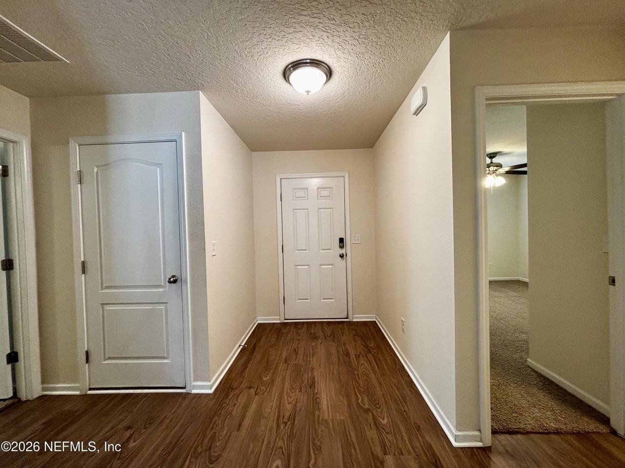 9086 Tahoe Ln - Photo 4 of 27