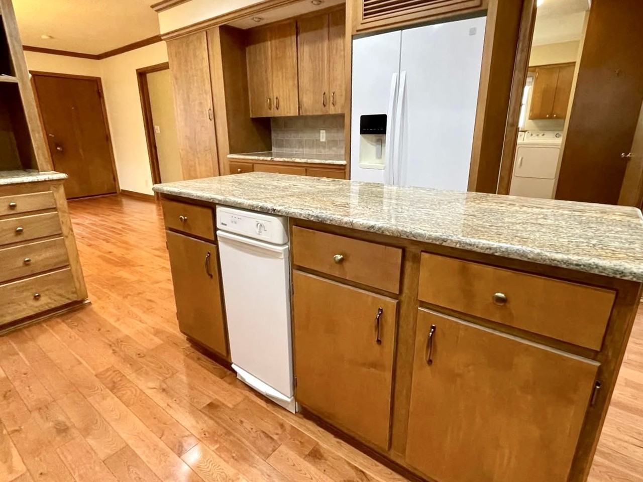 111 G St Sw #1 - Photo 5 of 19