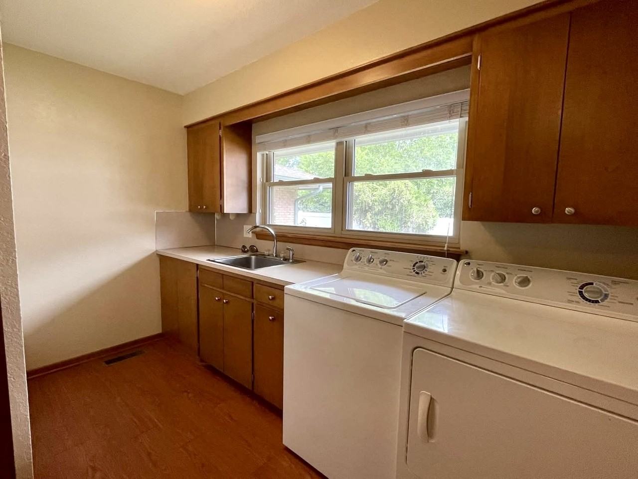 111 G St Sw #1 - Photo 6 of 19