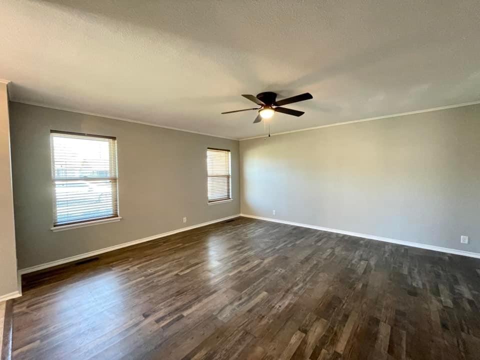 1420 Windsor Dr #1 - Photo 5 of 27