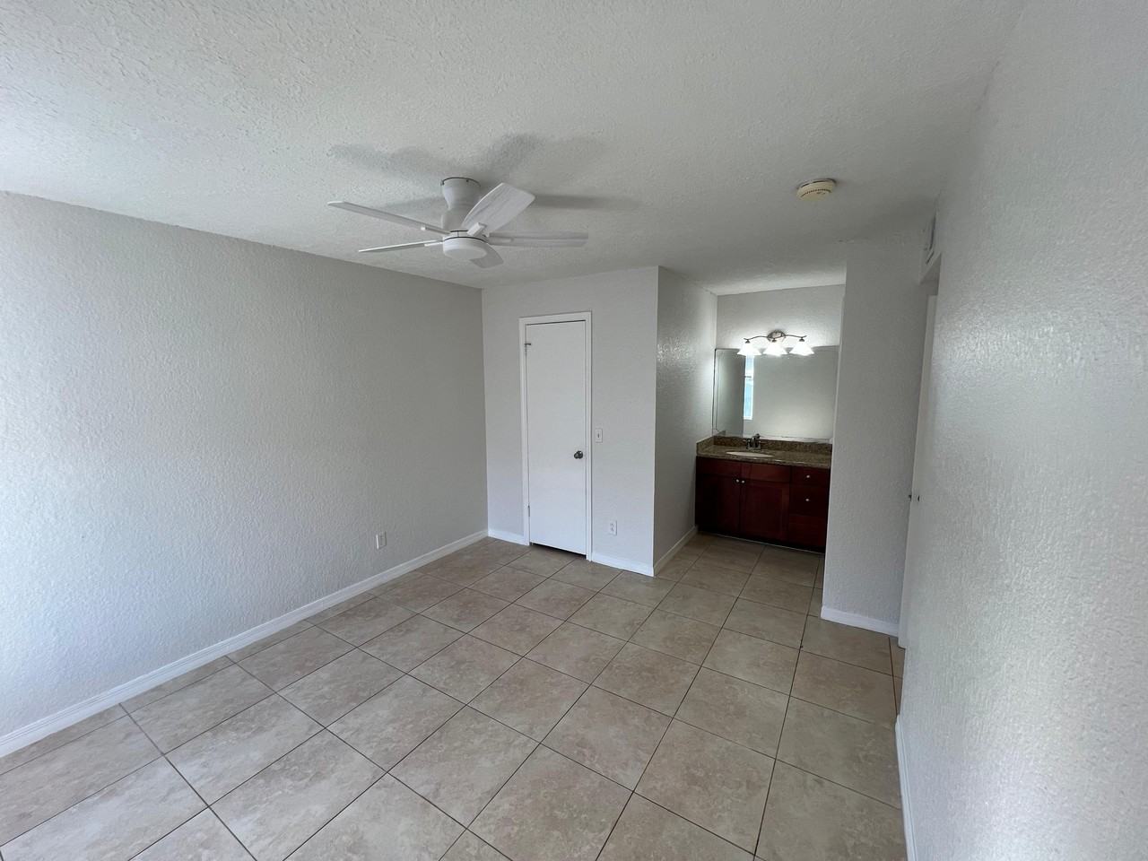 5168 Conroy Road - 33Unit 33, Building 16 #33 - Photo 3 of 28