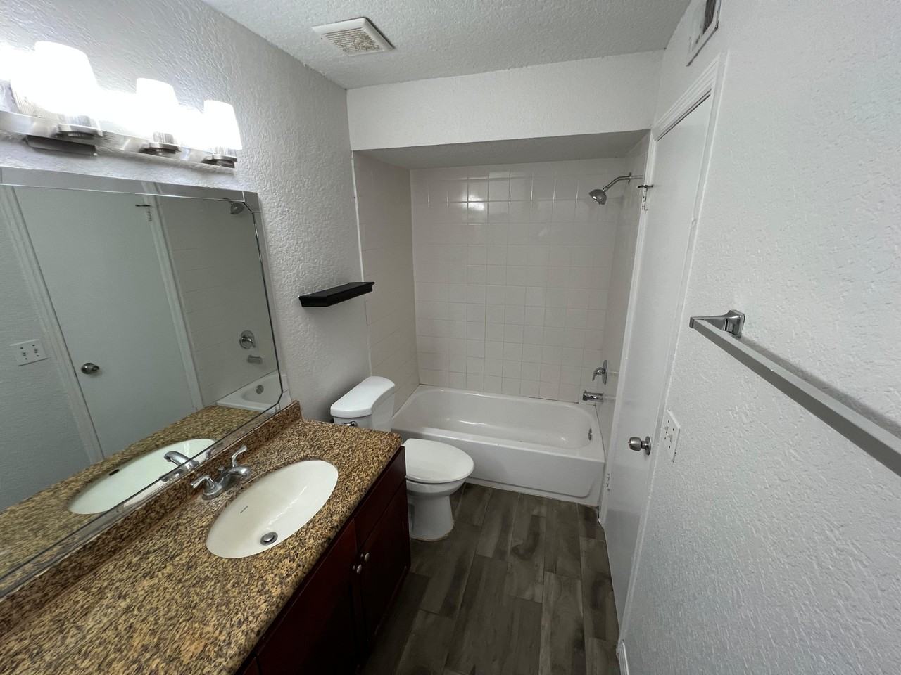5168 Conroy Road - 33Unit 33, Building 16 #33 - Photo 6 of 28