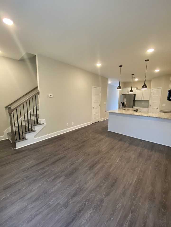 1024 Glenkirk Dr #C - Photo 5 of 20