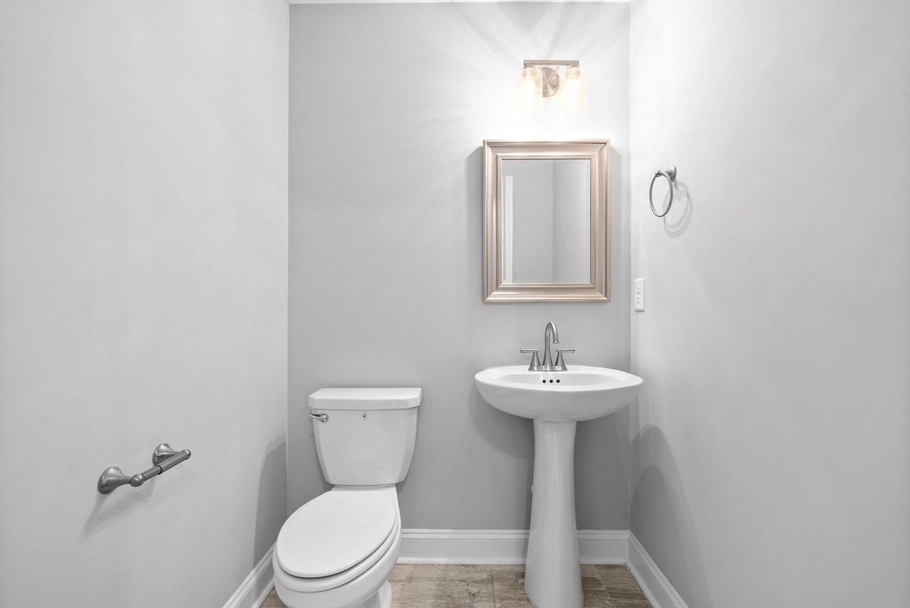 3482 Southwood Dr #1 - Photo 7 of 50