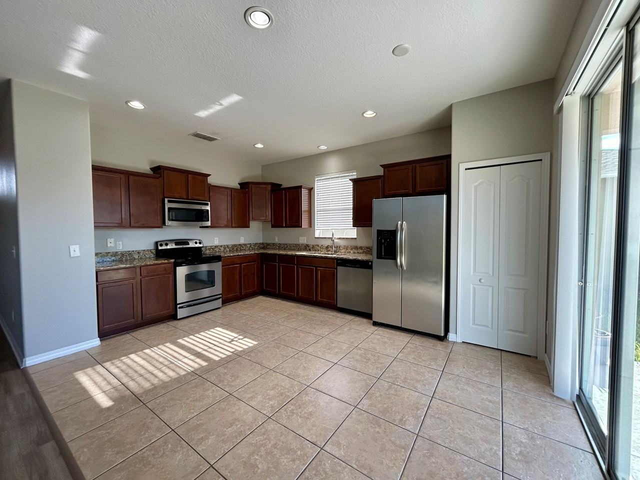 2742 Carrickton Cir #2742 - Photo 6 of 23