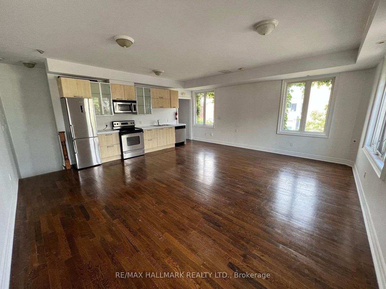 215 Heward Avenue - Photo 2 of 14
