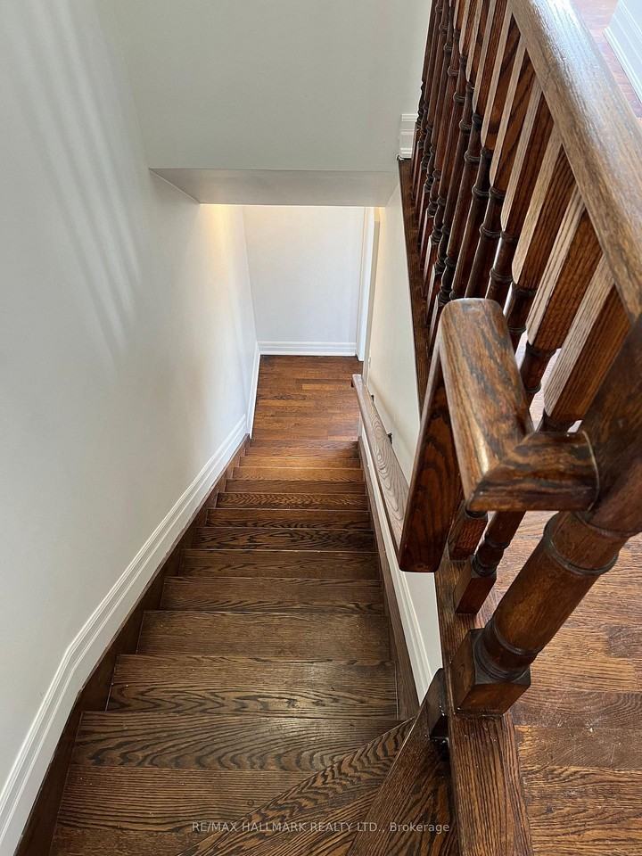 215 Heward Avenue - Photo 6 of 14