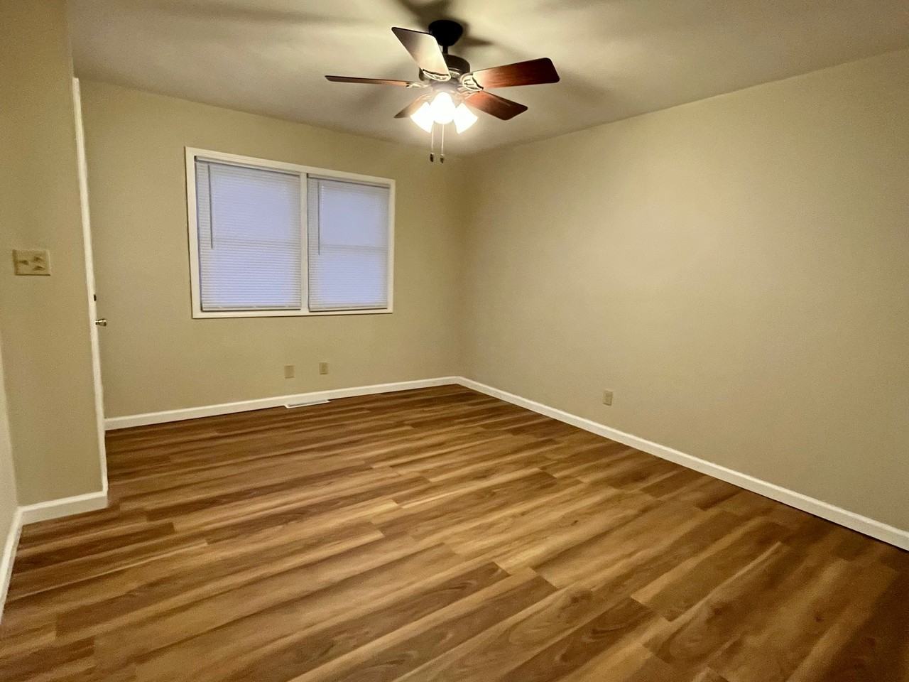 220 E Allen St #A - Photo 2 of 11
