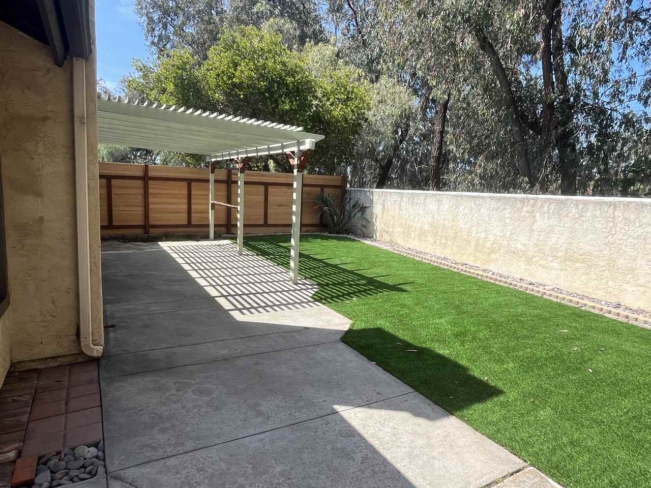 2144 Greencrest Dr #1 - Photo 4 of 29