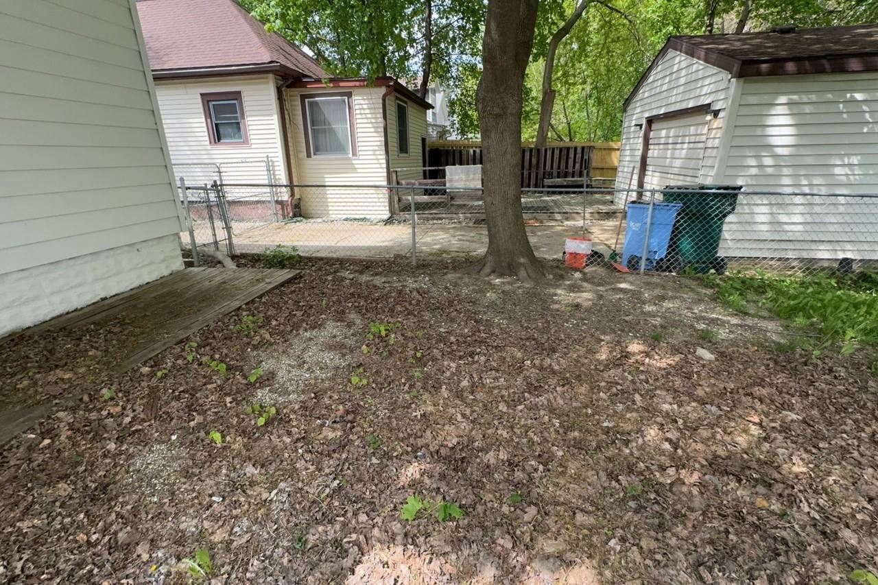 414 N Hayford Ave - Photo 3 of 13