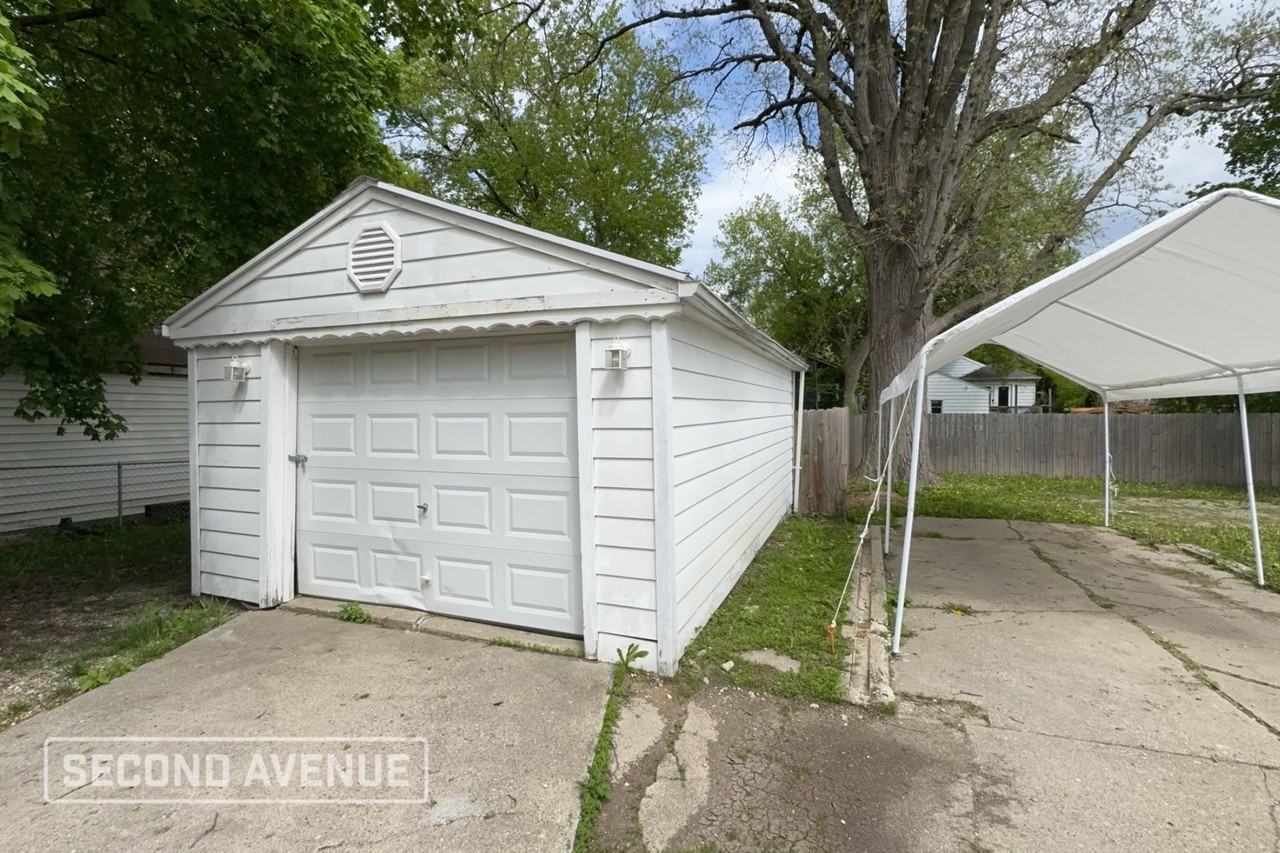 414 N Hayford Ave - Photo 4 of 13