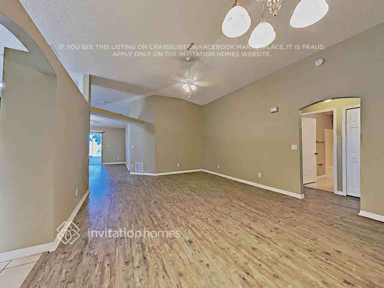 1052 Brumpton Pl - Photo 6 of 24