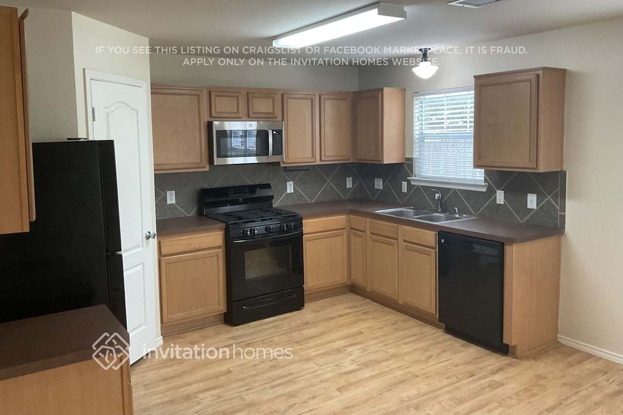 29607 Evergreen Hills Dr - Photo 5 of 15