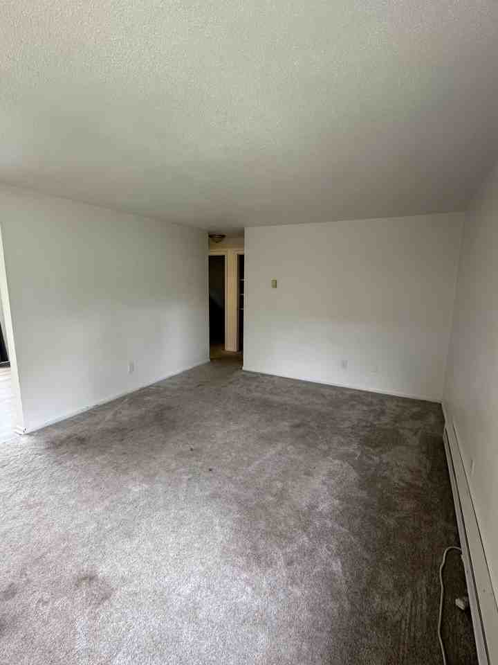 515 Coventry Dr #515 - Photo 3 of 11