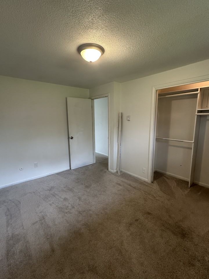 515 Coventry Dr #515 - Photo 7 of 11