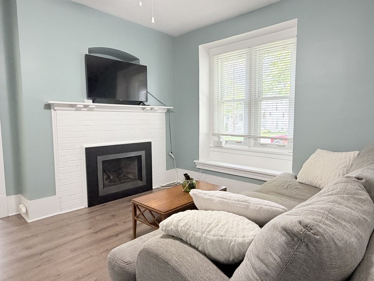 207 Kathleen Ave #2 - Photo 5 of 10