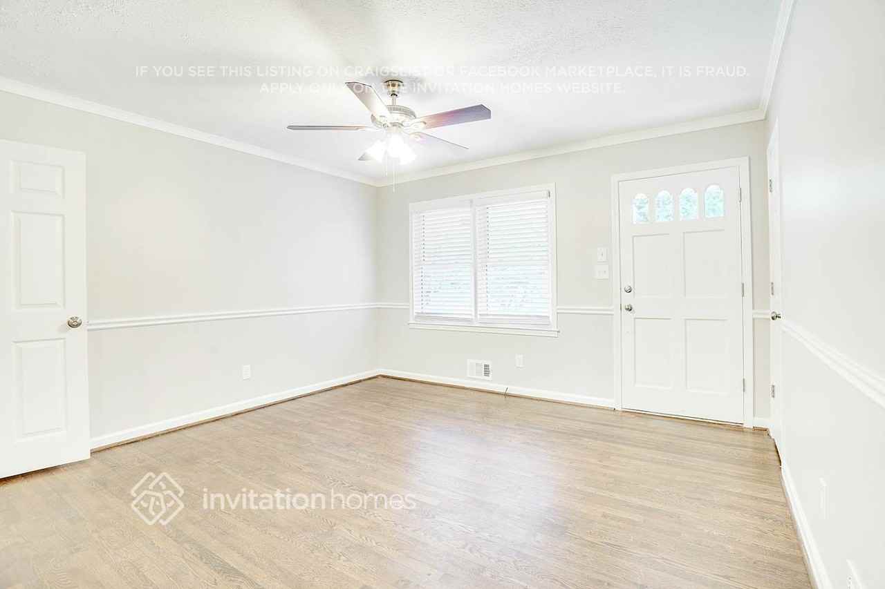 3770 Cherokee Trails Dr Sw - Photo 2 of 19