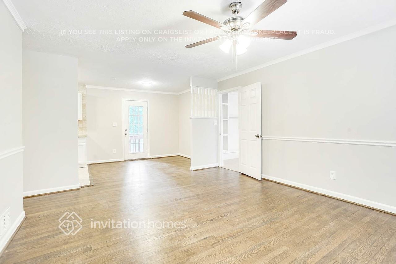 3770 Cherokee Trails Dr Sw - Photo 4 of 19