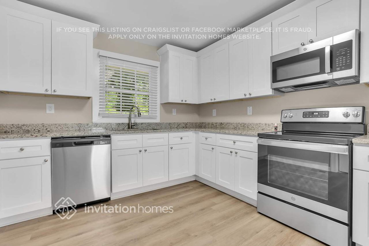 1959 Laurel Ln - Photo 5 of 12
